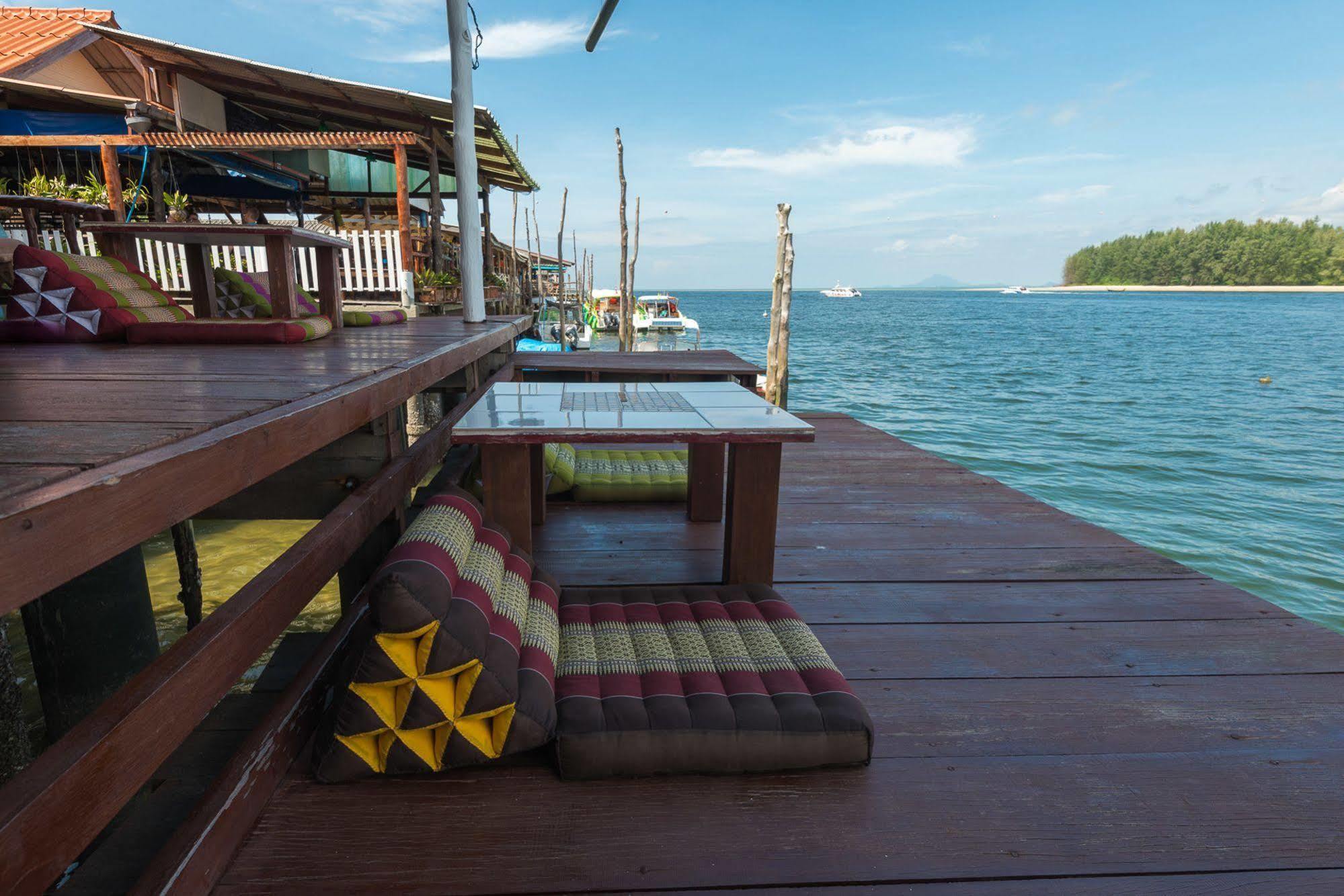 Sincere Hostel Bar And Bistro Ko Lanta Eksteriør billede